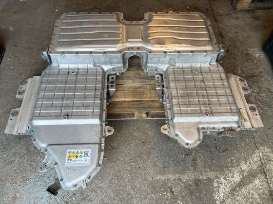 BMW G05 X5 xDrive45e complete high-voltage battery pack